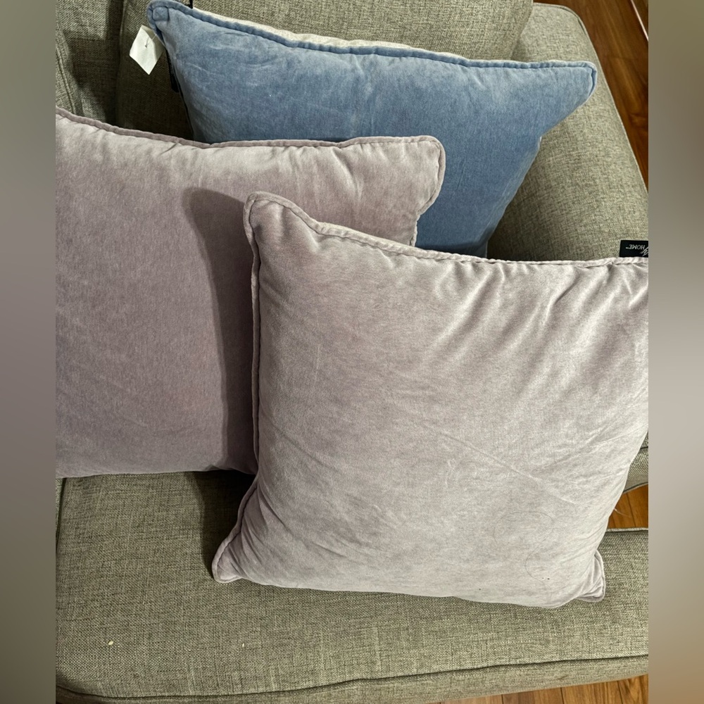 Elegant Velvet Throw Pillow Set - Blue and Gray